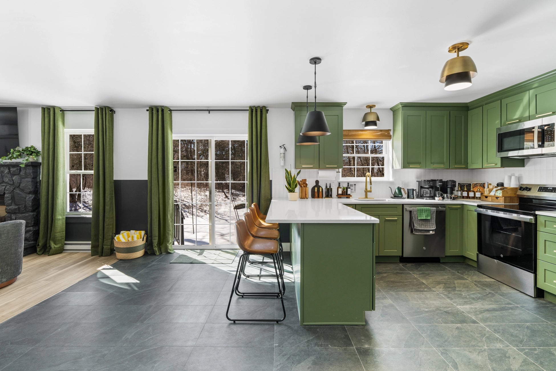 Airbnb Photography Project in Long Pond PA | Alpine Serenity Lodge