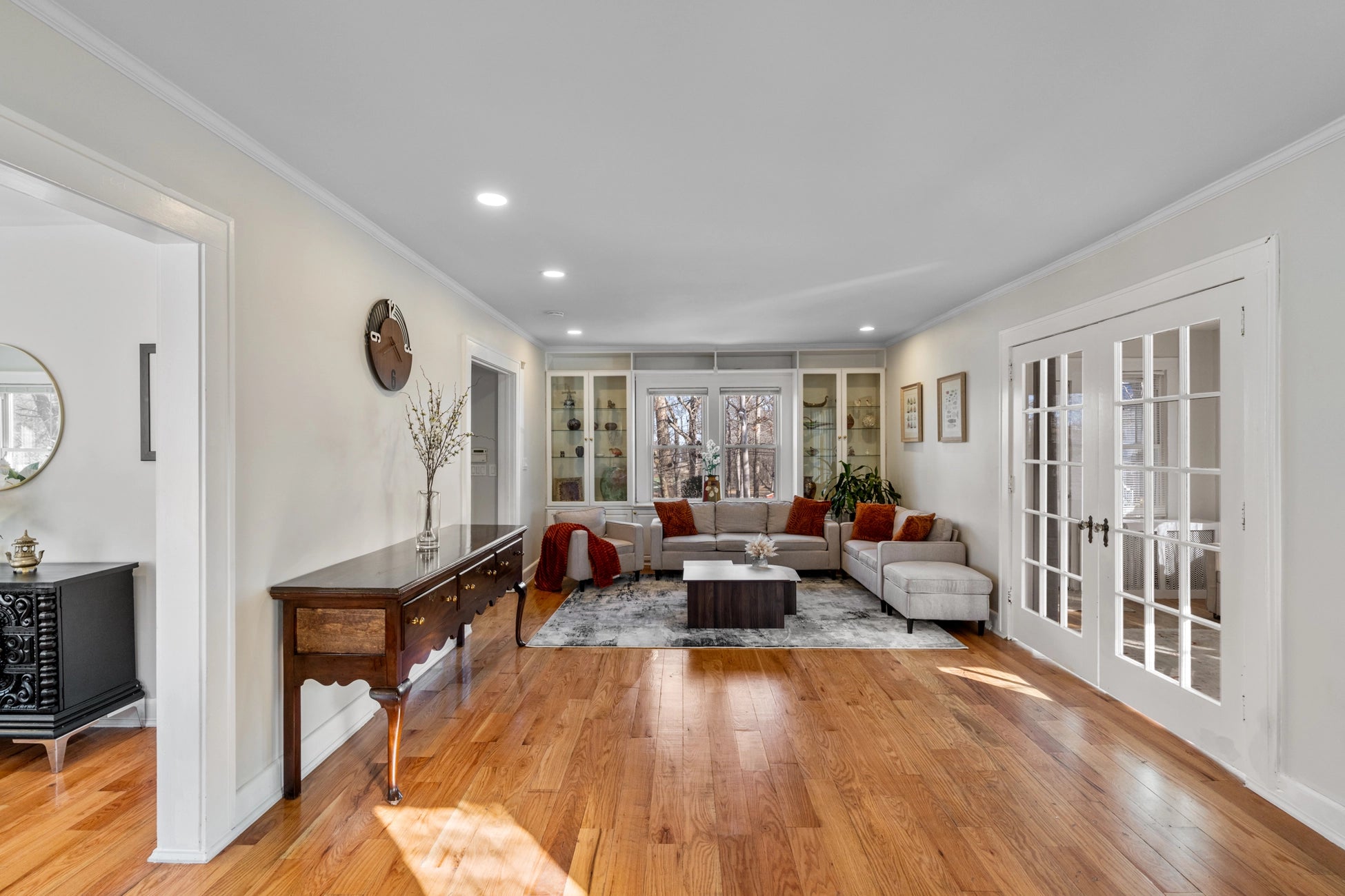 Airbnb Photography: Renovated STR Property in Teaneck, New Jersey