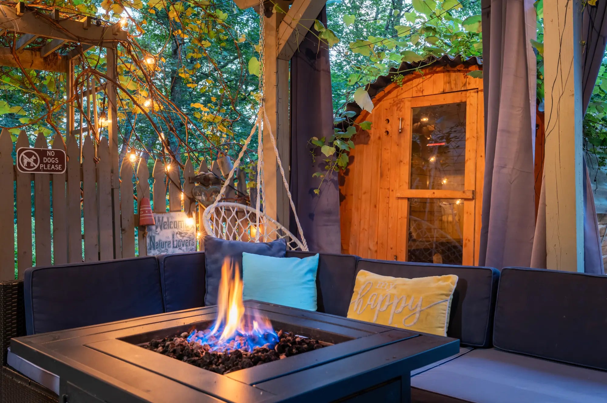 Airbnb Photography: Modern Rustic Retreat in Bushkill, PA