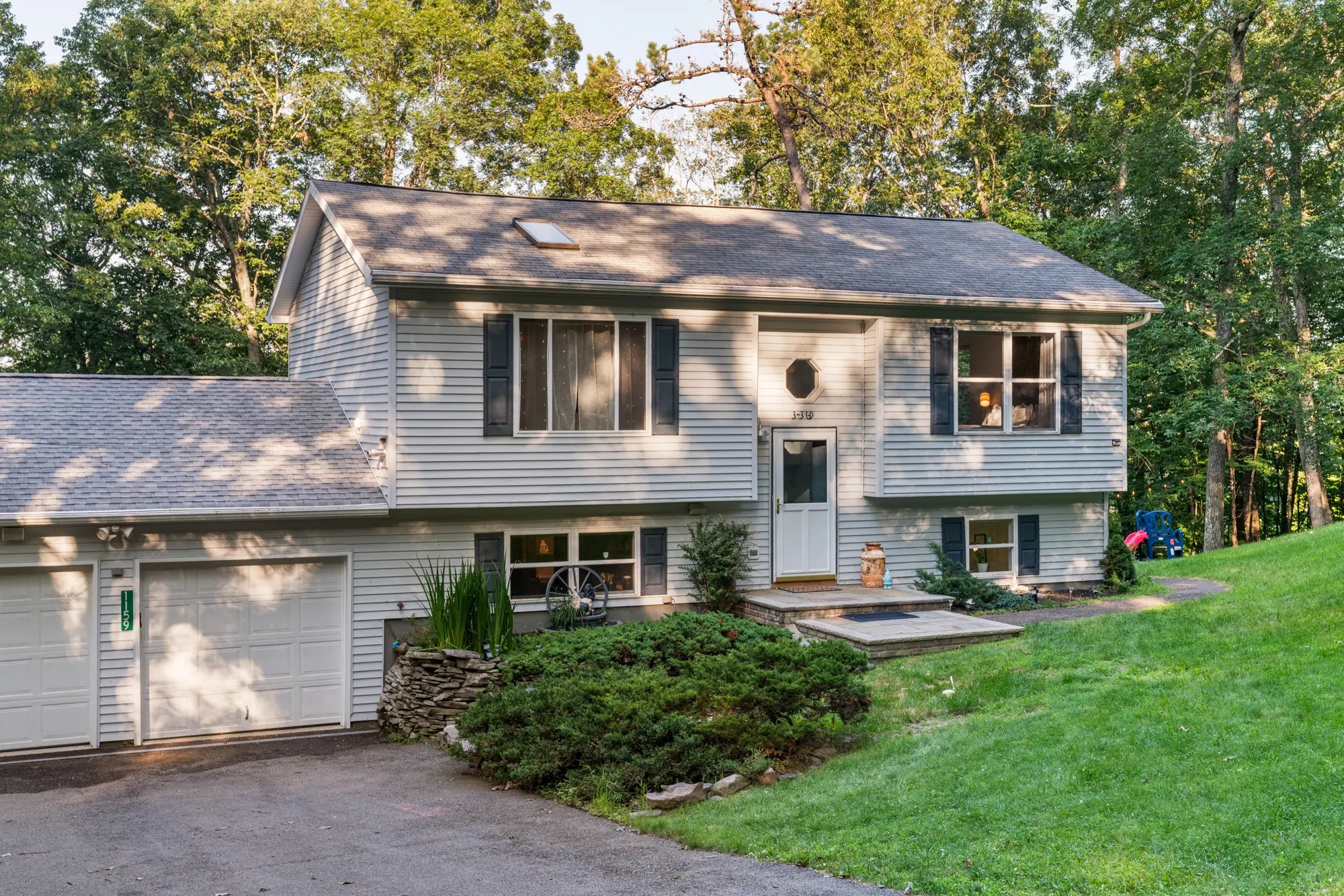 Airbnb Photography: Modern Rustic Retreat in Bushkill, PA