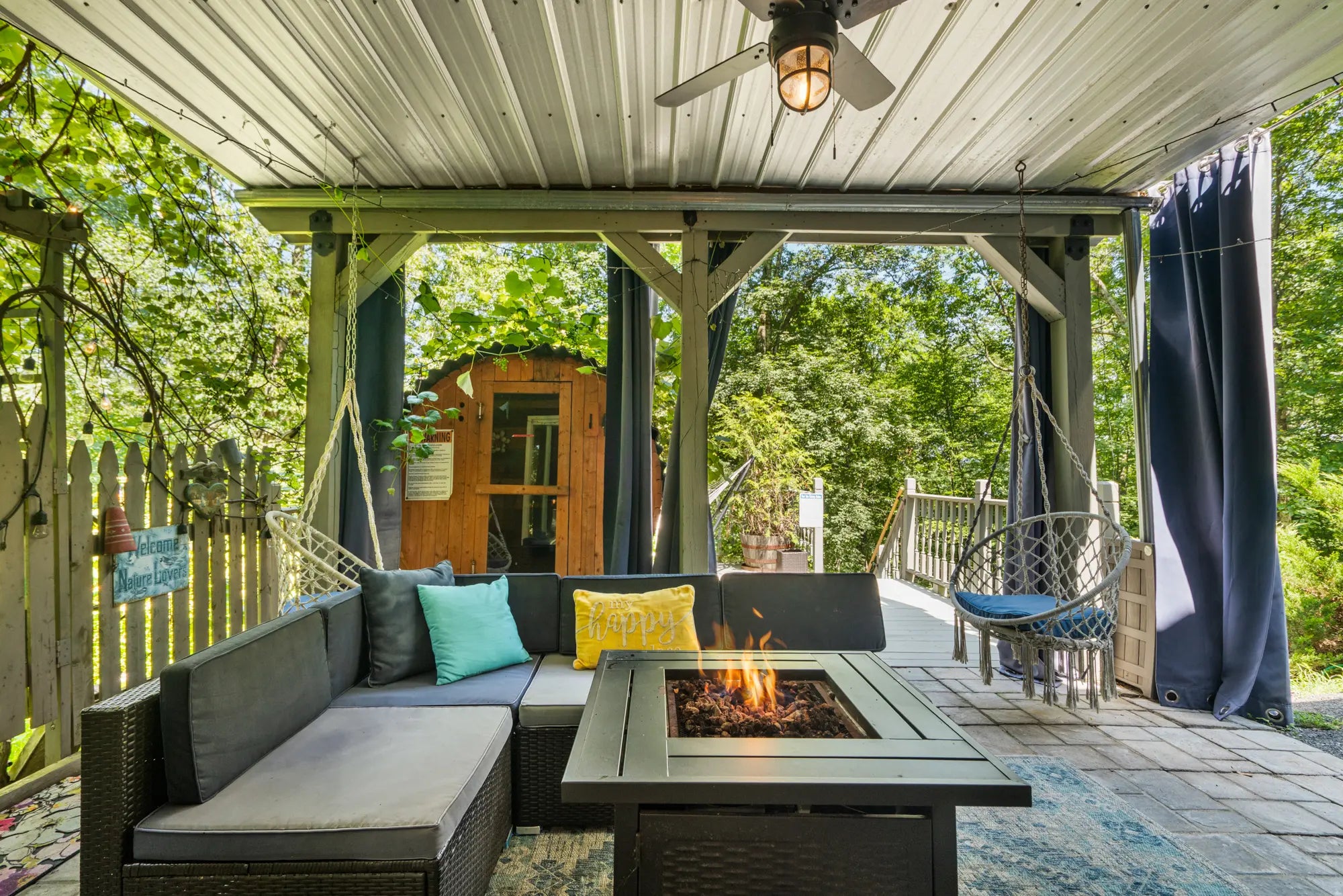 Airbnb Photography: Modern Rustic Retreat in Bushkill, PA