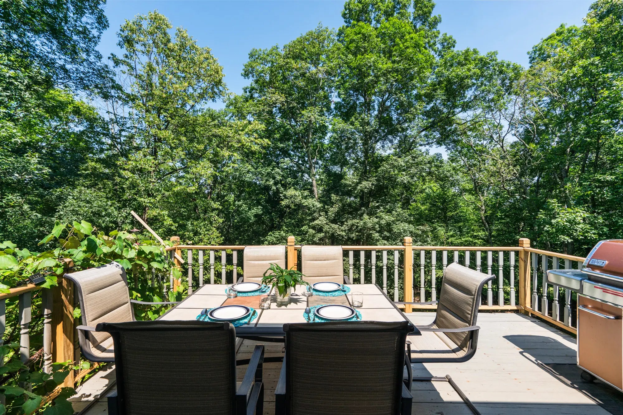 Airbnb Photography: Modern Rustic Retreat in Bushkill, PA