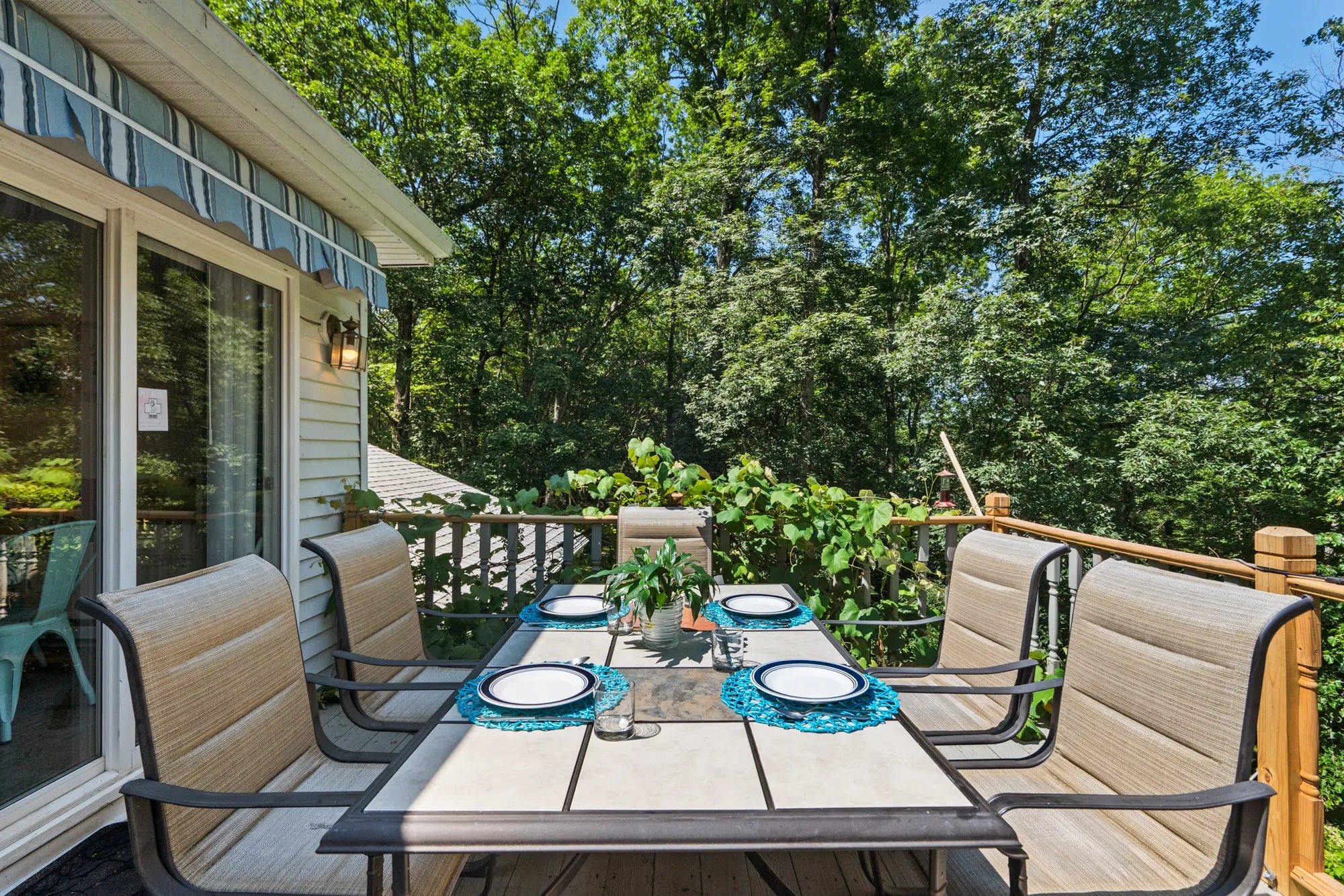 Airbnb Photography: Modern Rustic Retreat in Bushkill, PA