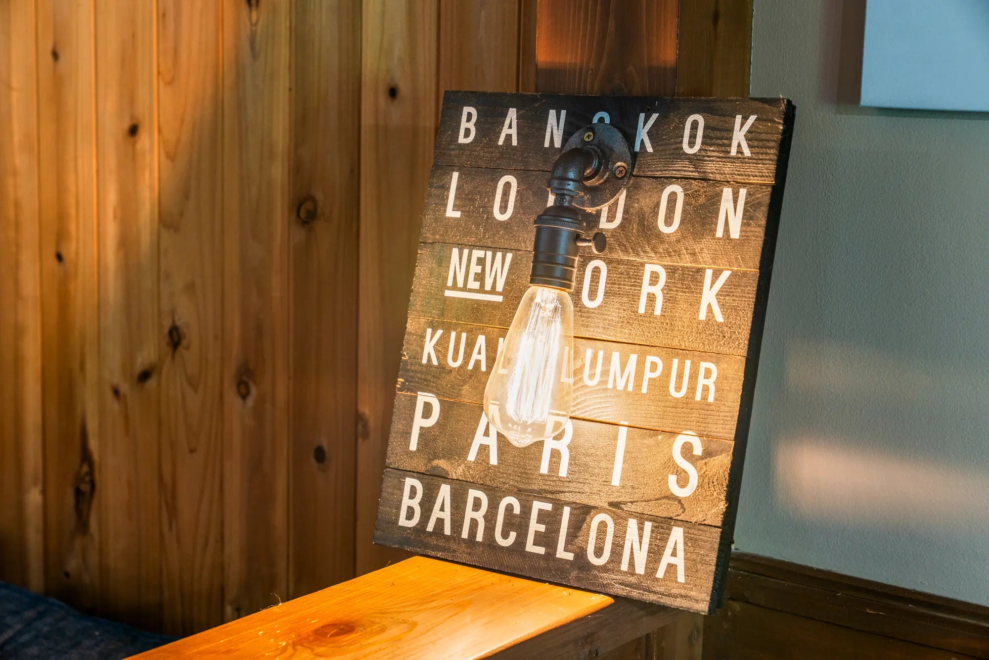 Airbnb Photography: Modern Rustic Retreat in Bushkill, PA