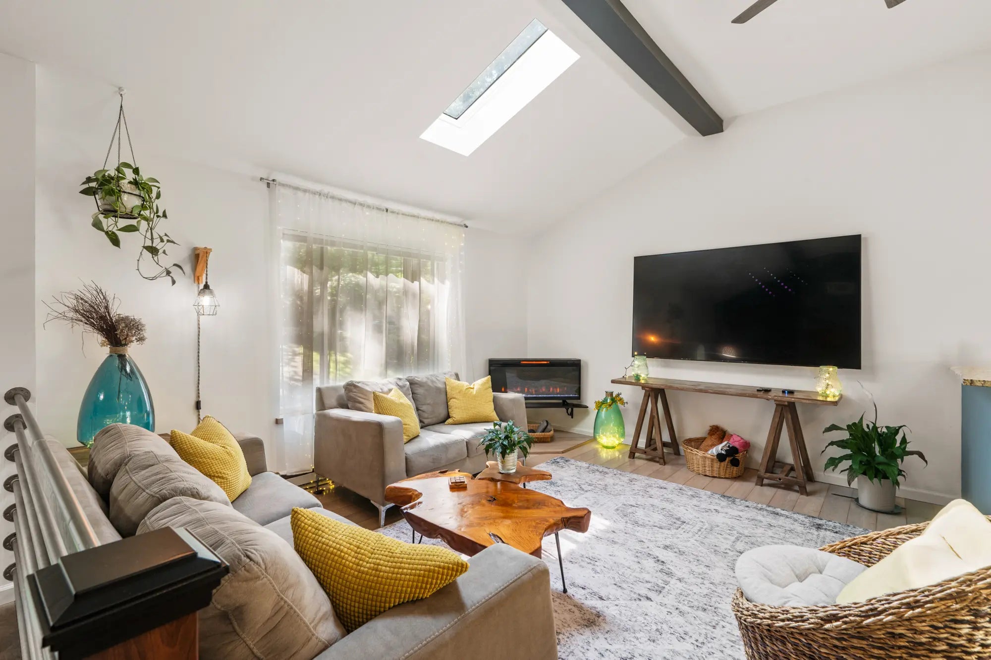 Airbnb Photography: Modern Rustic Retreat in Bushkill, PA