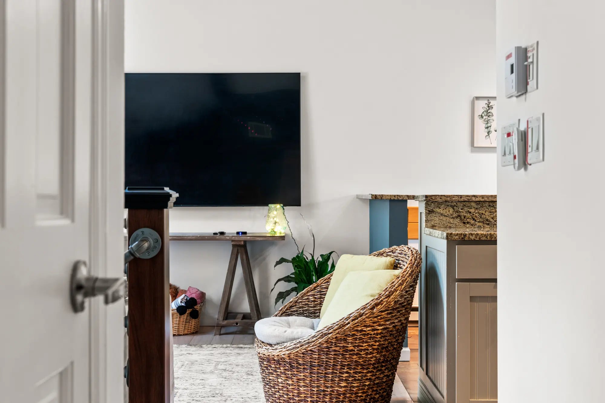 Airbnb Photography: Modern Rustic Retreat in Bushkill, PA