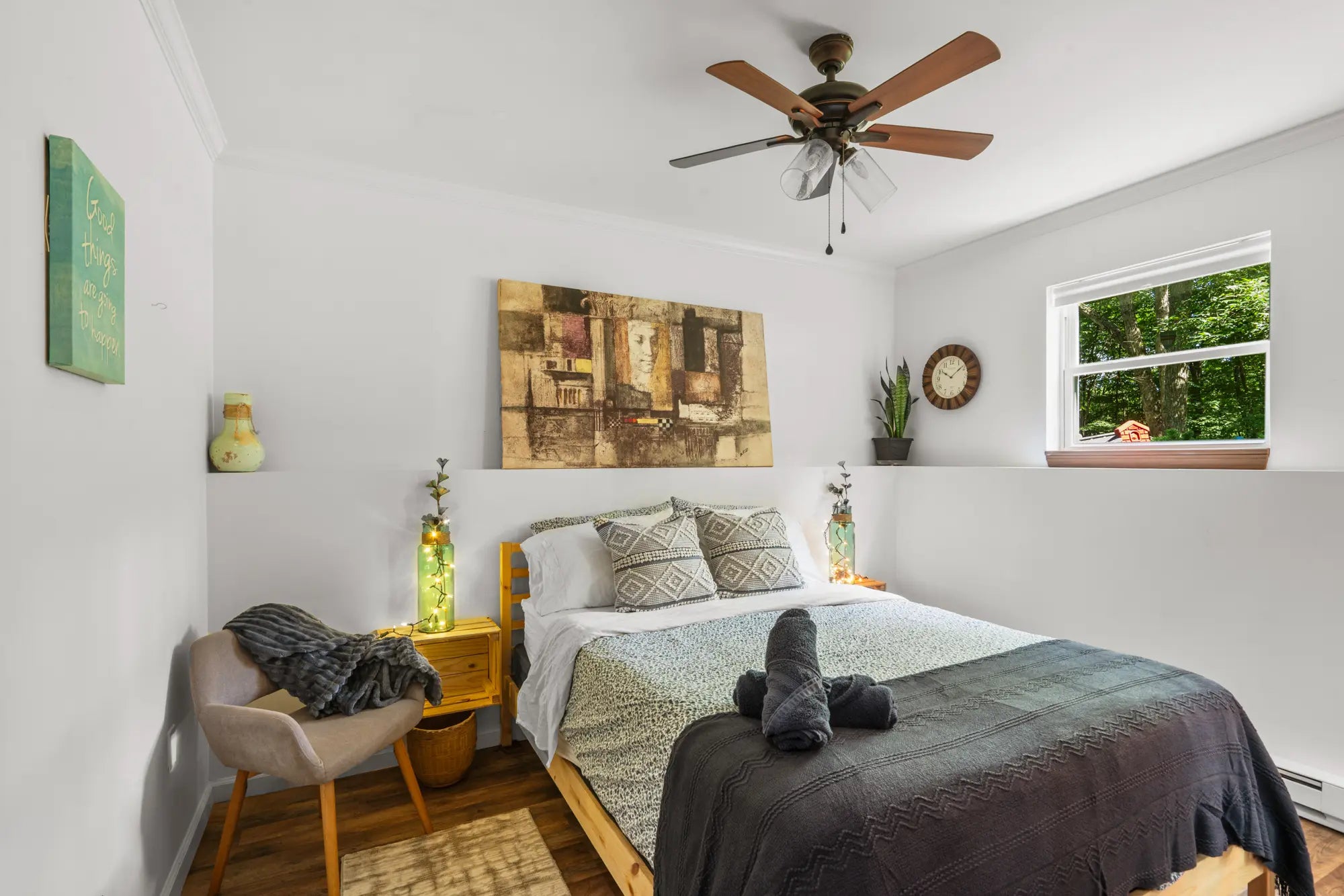 Airbnb Photography: Modern Rustic Retreat in Bushkill, PA