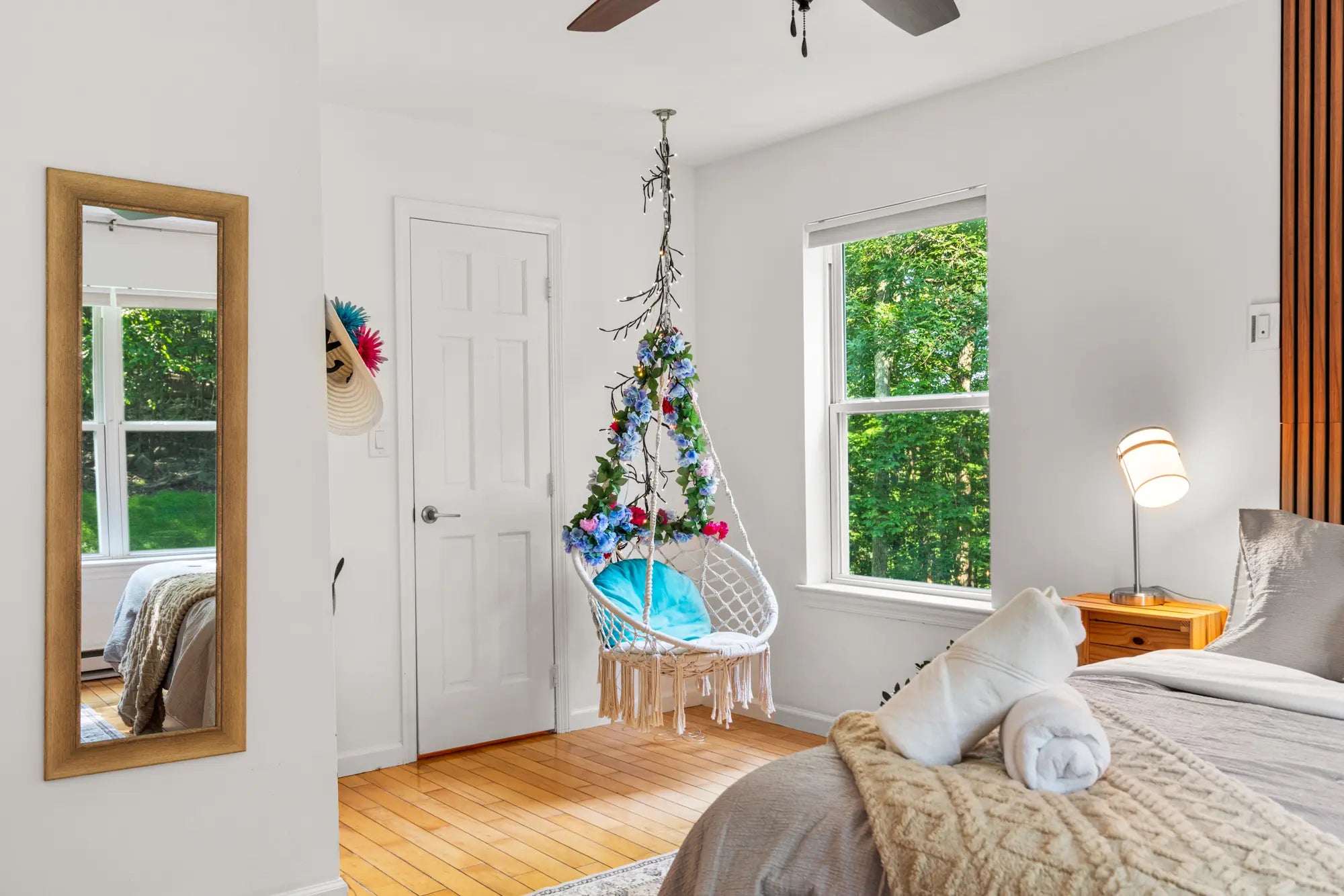 Airbnb Photography: Modern Rustic Retreat in Bushkill, PA