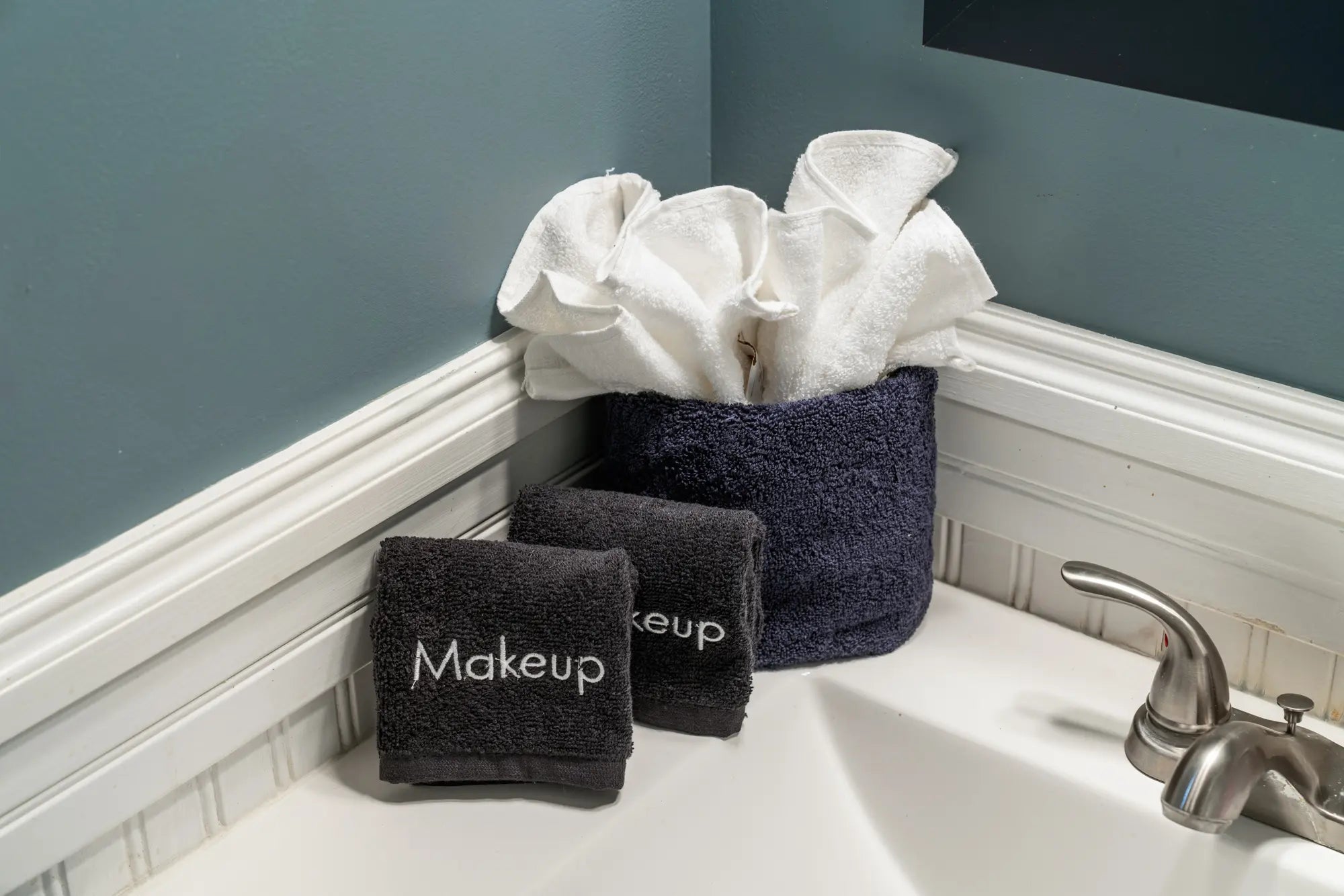 Airbnb Photography: Modern Rustic Retreat in Bushkill, PA