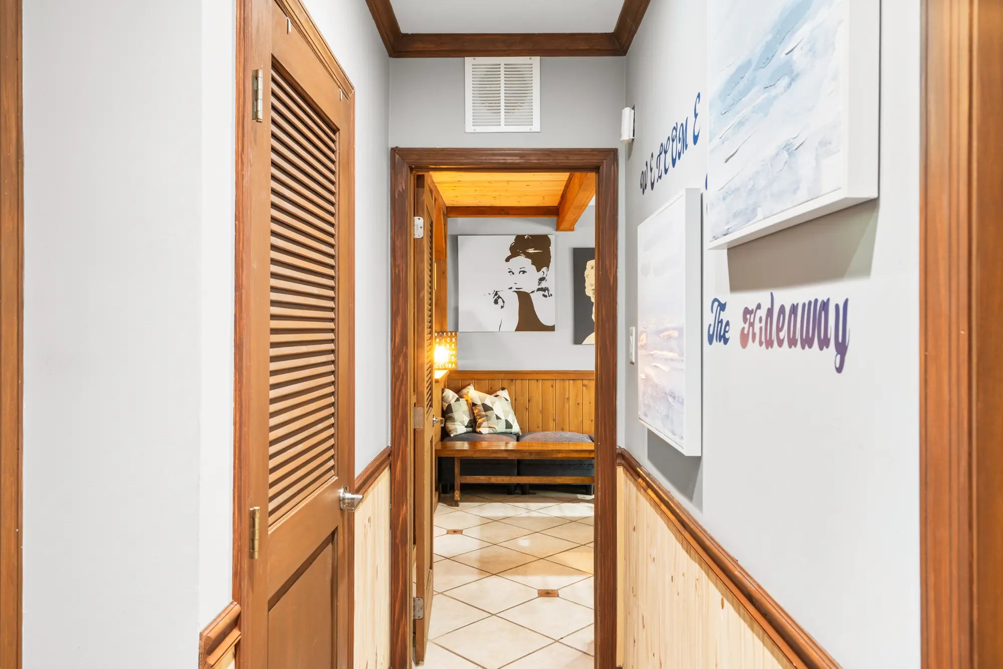 Airbnb Photography: Modern Rustic Retreat in Bushkill, PA