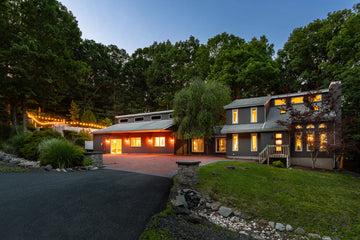 Airbnb Photography in East Stroudsburg, PA | Wooded Poolside Retreat