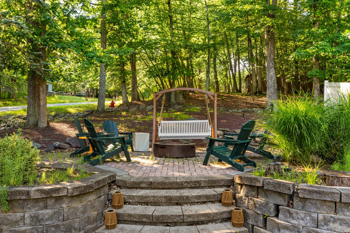 Airbnb Photography in East Stroudsburg, PA | Wooded Poolside Retreat