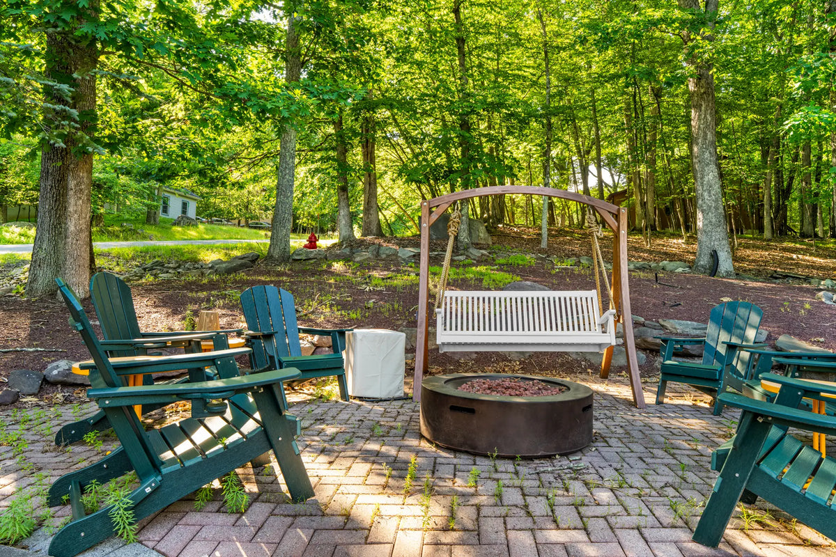 Airbnb Photography in East Stroudsburg, PA | Wooded Poolside Retreat