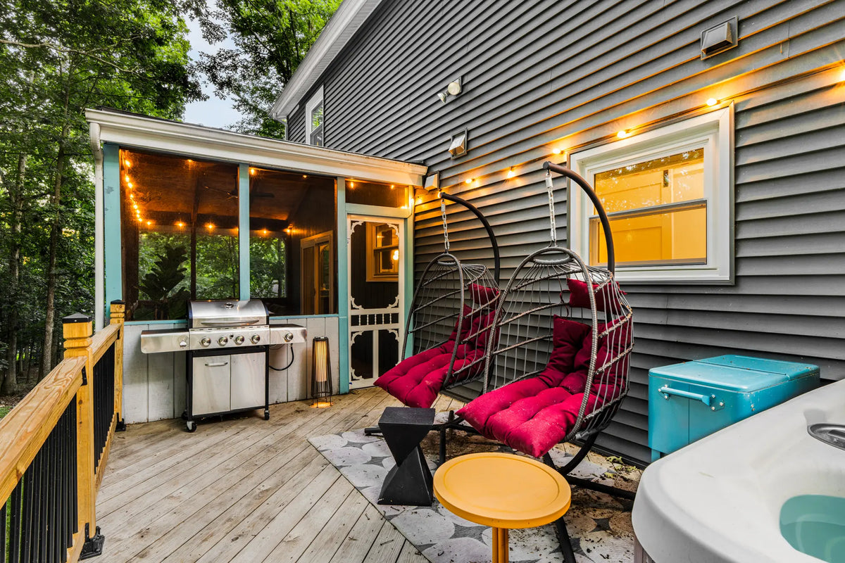 Airbnb Photography in East Stroudsburg, PA | Wooded Poolside Retreat