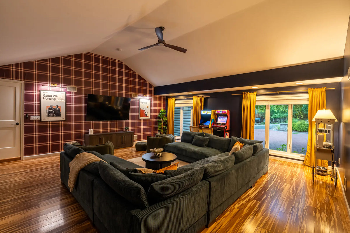 Airbnb Photography in East Stroudsburg, PA | Wooded Poolside Retreat