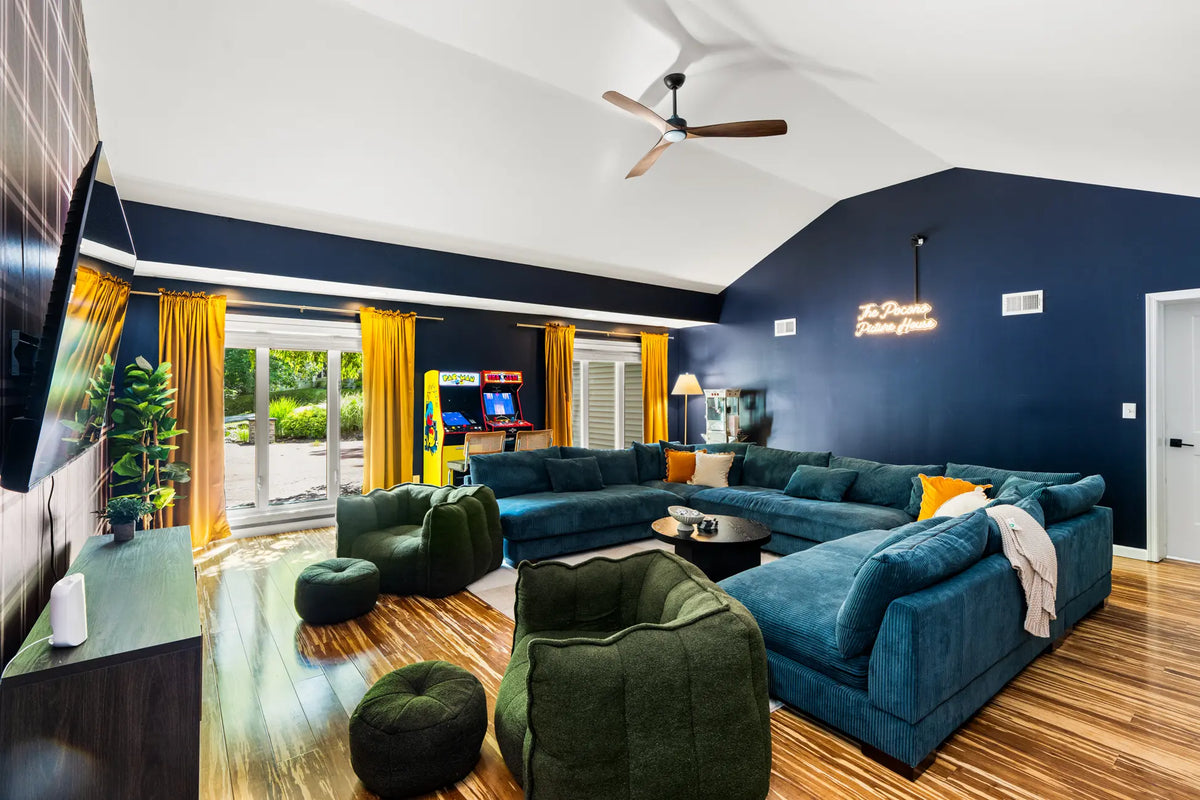 Airbnb Photography in East Stroudsburg, PA | Wooded Poolside Retreat