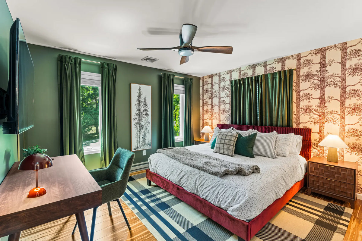 Airbnb Photography in East Stroudsburg, PA | Wooded Poolside Retreat