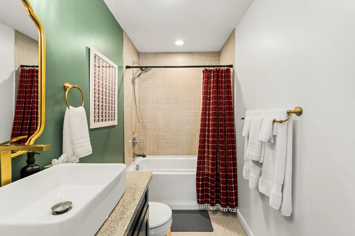 Airbnb Photography in East Stroudsburg, PA | Wooded Poolside Retreat