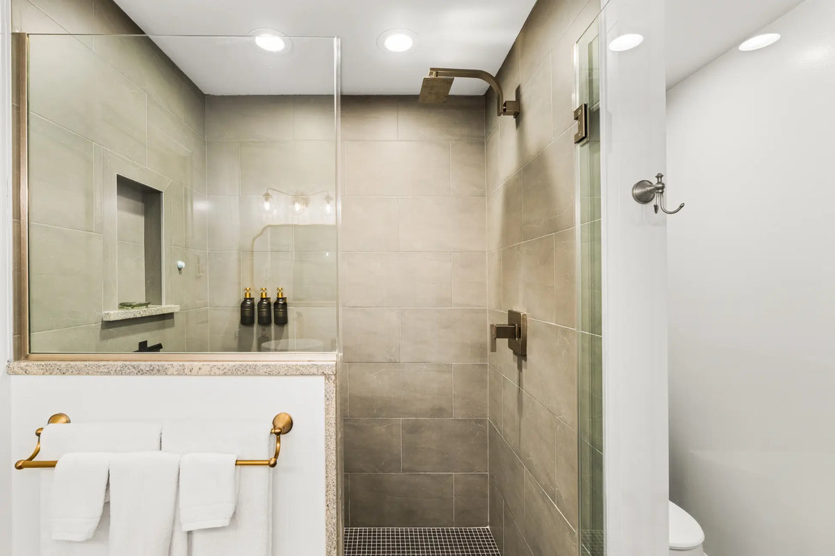 Airbnb Photography in East Stroudsburg, PA | Wooded Poolside Retreat