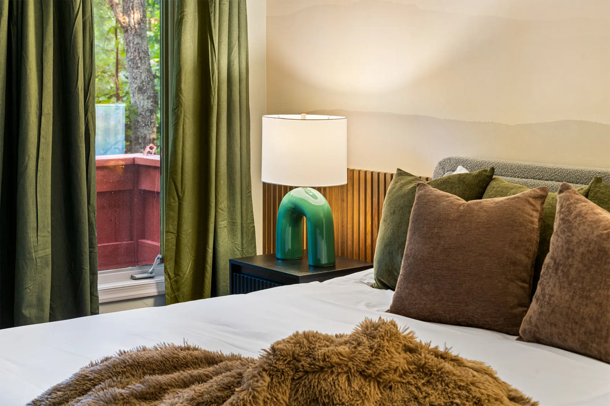 Airbnb Photography in East Stroudsburg, PA | Wooded Twilight Retreat