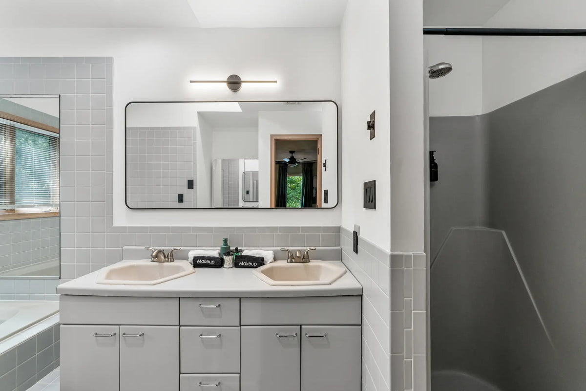 Airbnb Photography in East Stroudsburg, PA | Wooded Twilight Retreat