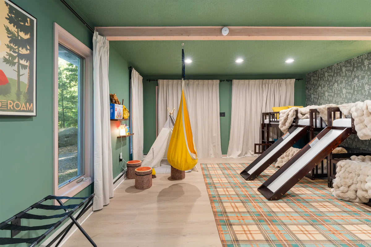 Airbnb Photography in East Stroudsburg, PA | Wooded Twilight Retreat