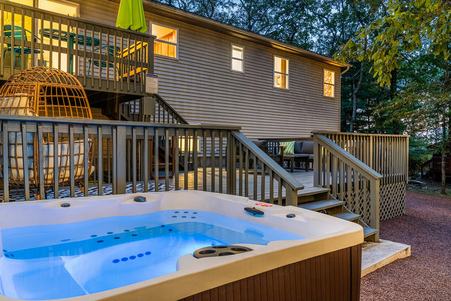 Airbnb Photography: Charming Retreat at Penn Estates, East Stroudsburg