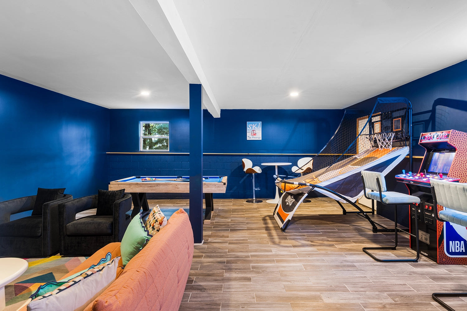 Airbnb Photography: Charming Retreat at Penn Estates, East Stroudsburg