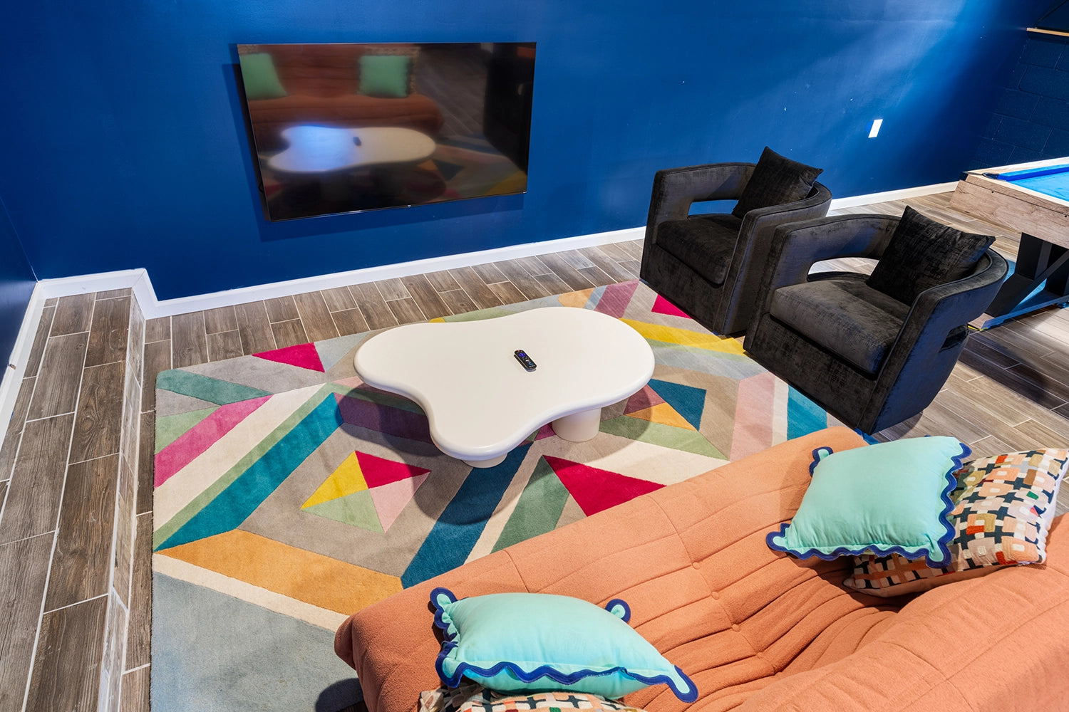 Airbnb Photography: Charming Retreat at Penn Estates, East Stroudsburg