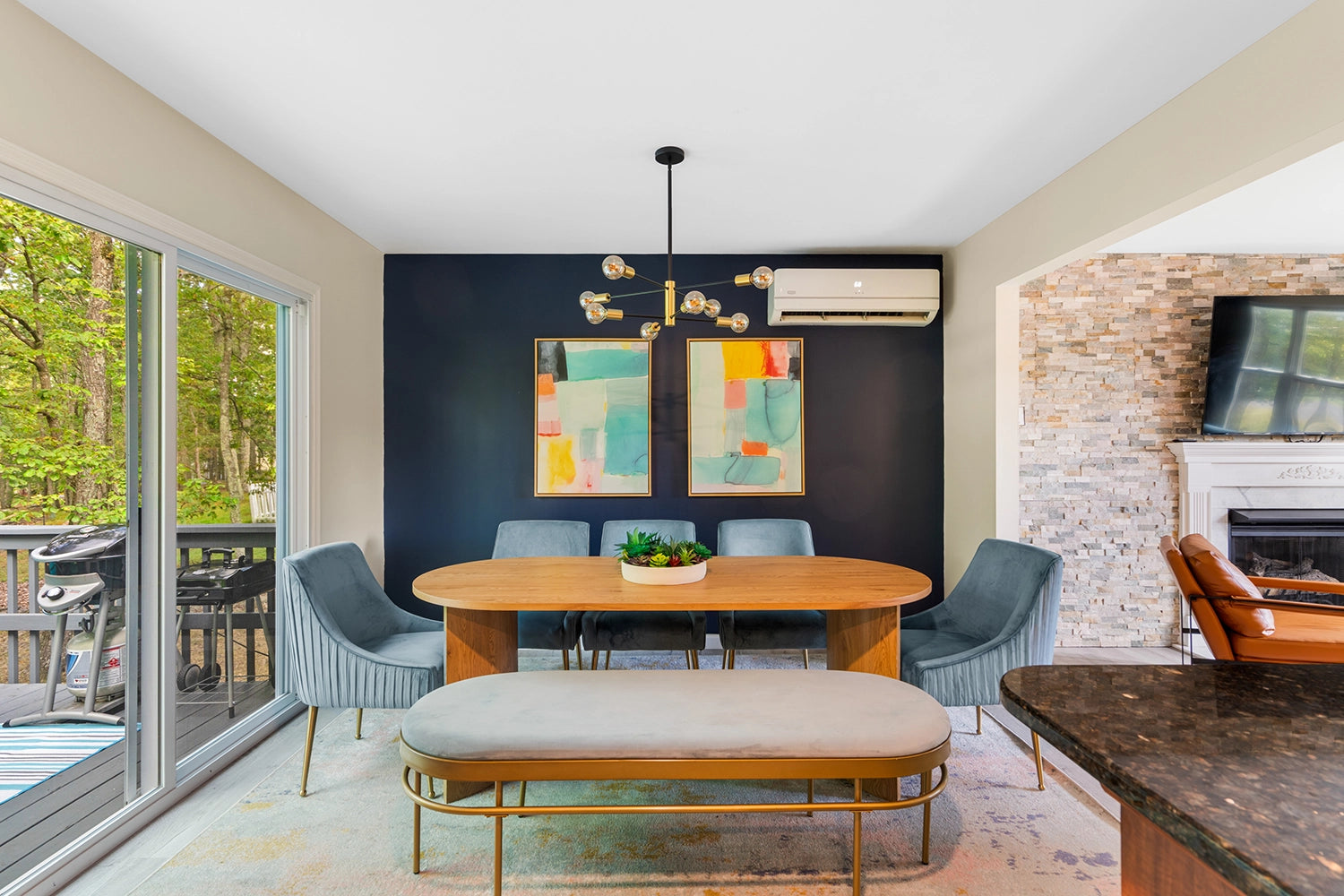 Airbnb Photography: Charming Retreat at Penn Estates, East Stroudsburg