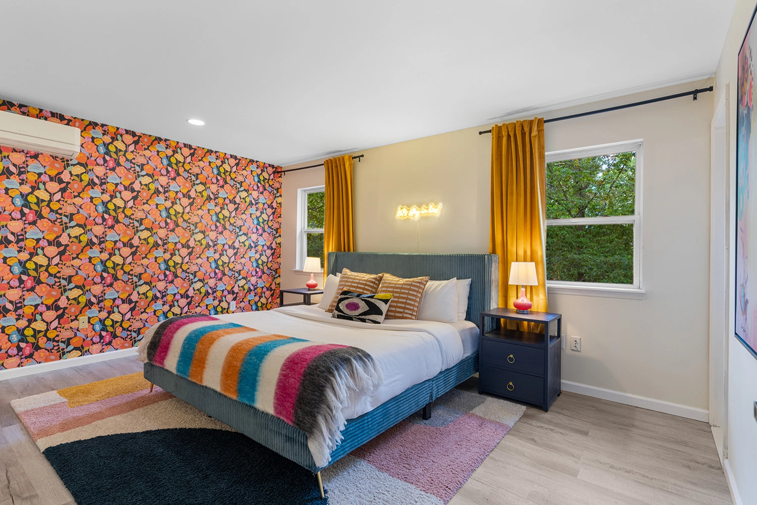 Airbnb Photography: Charming Retreat at Penn Estates, East Stroudsburg