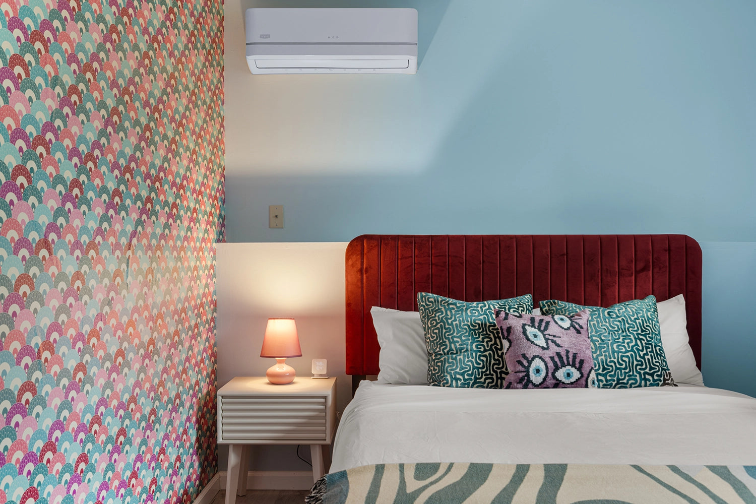 Airbnb Photography: Charming Retreat at Penn Estates, East Stroudsburg