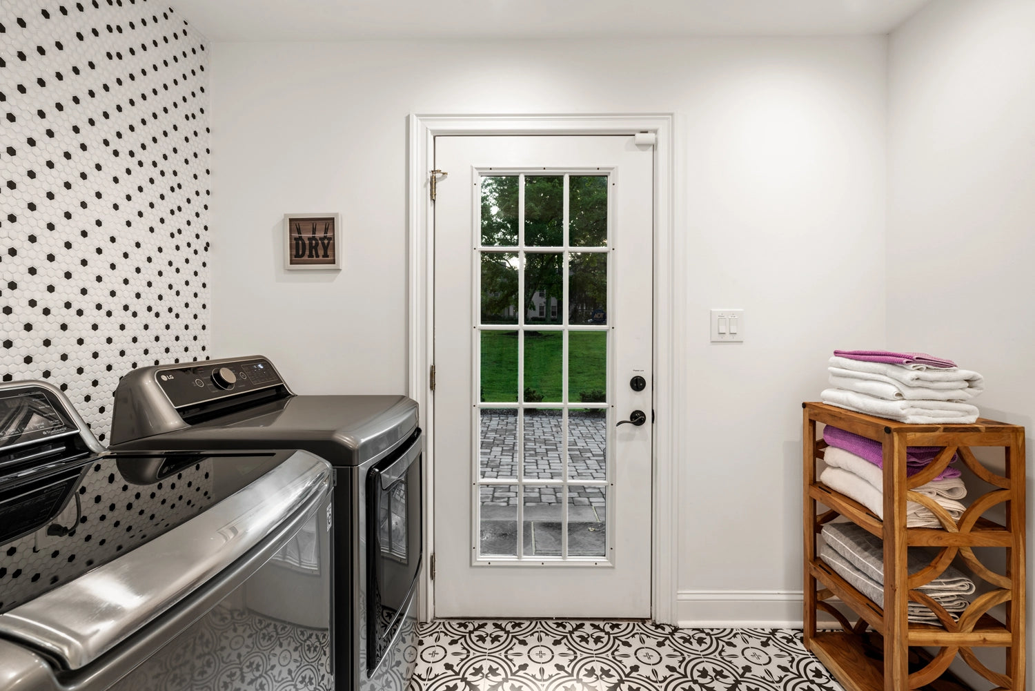 Airbnb Photography: Princeton’s Contemporary Retreat