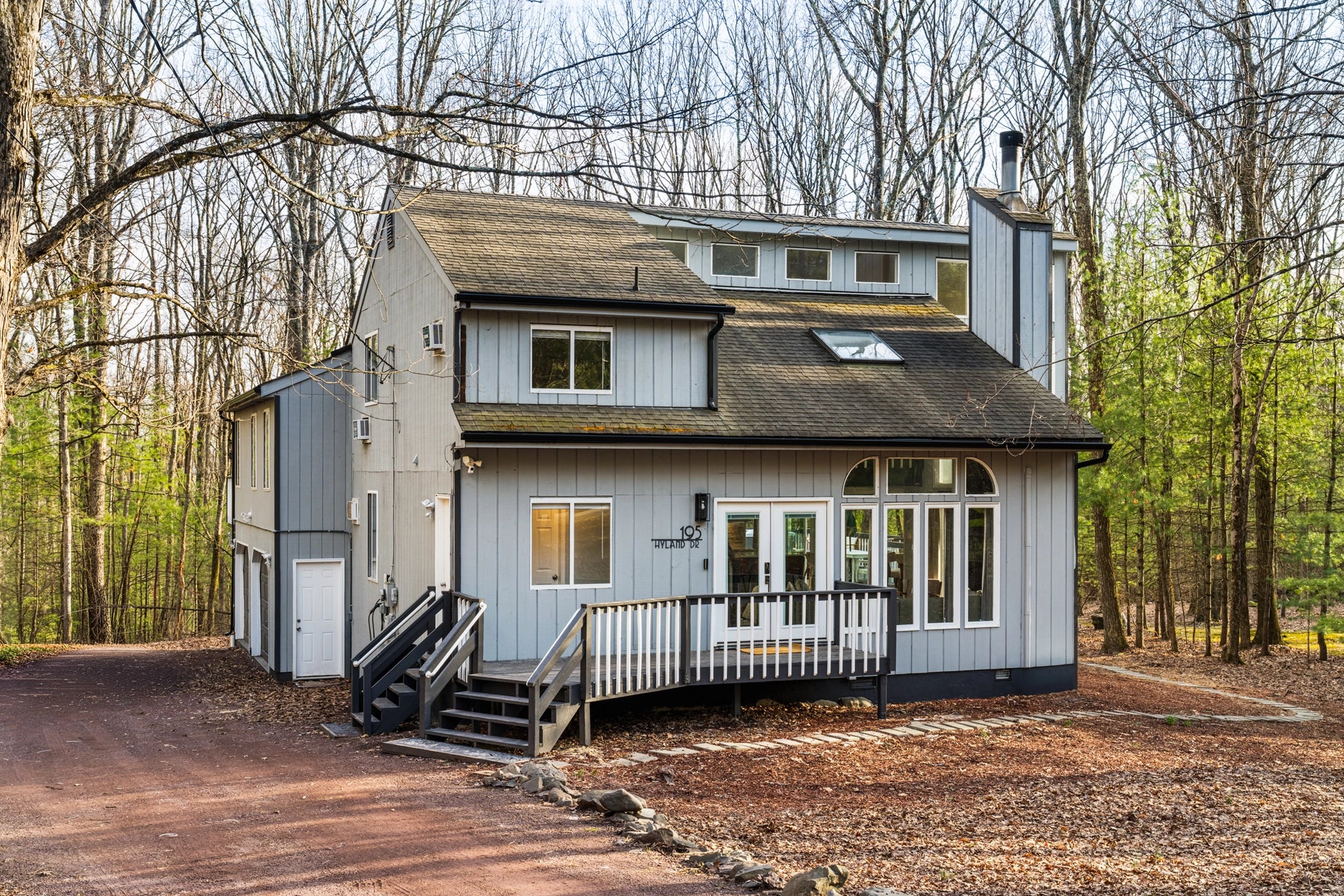 Airbnb Photography East Stroudsburg PA | Hyland Drive Lakehouse