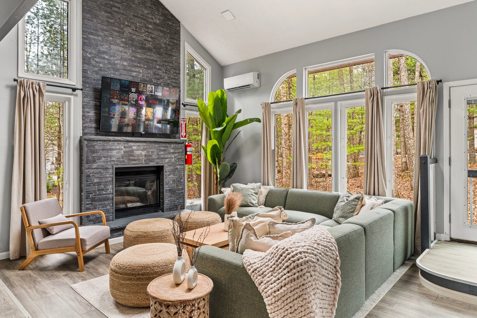 Airbnb Photography East Stroudsburg PA | Hyland Drive Lakehouse