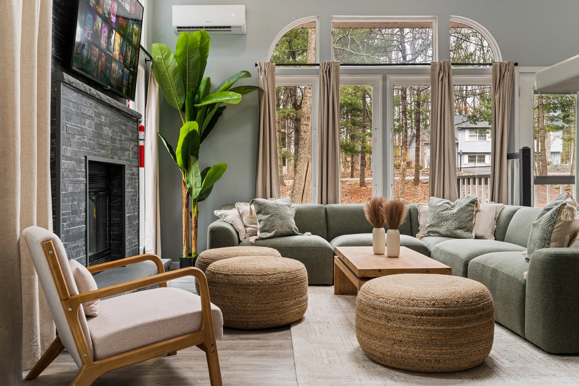 Airbnb Photography East Stroudsburg PA | Hyland Drive Lakehouse