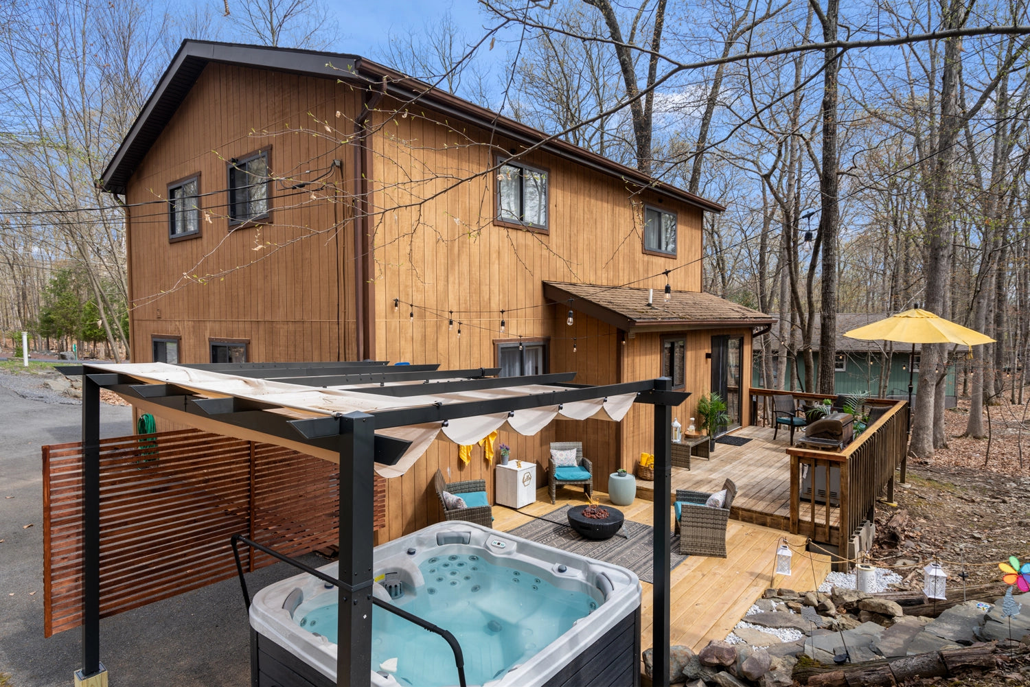 Airbnb Photography: Stylish Poconos Chalet in East Stroudsburg, PA