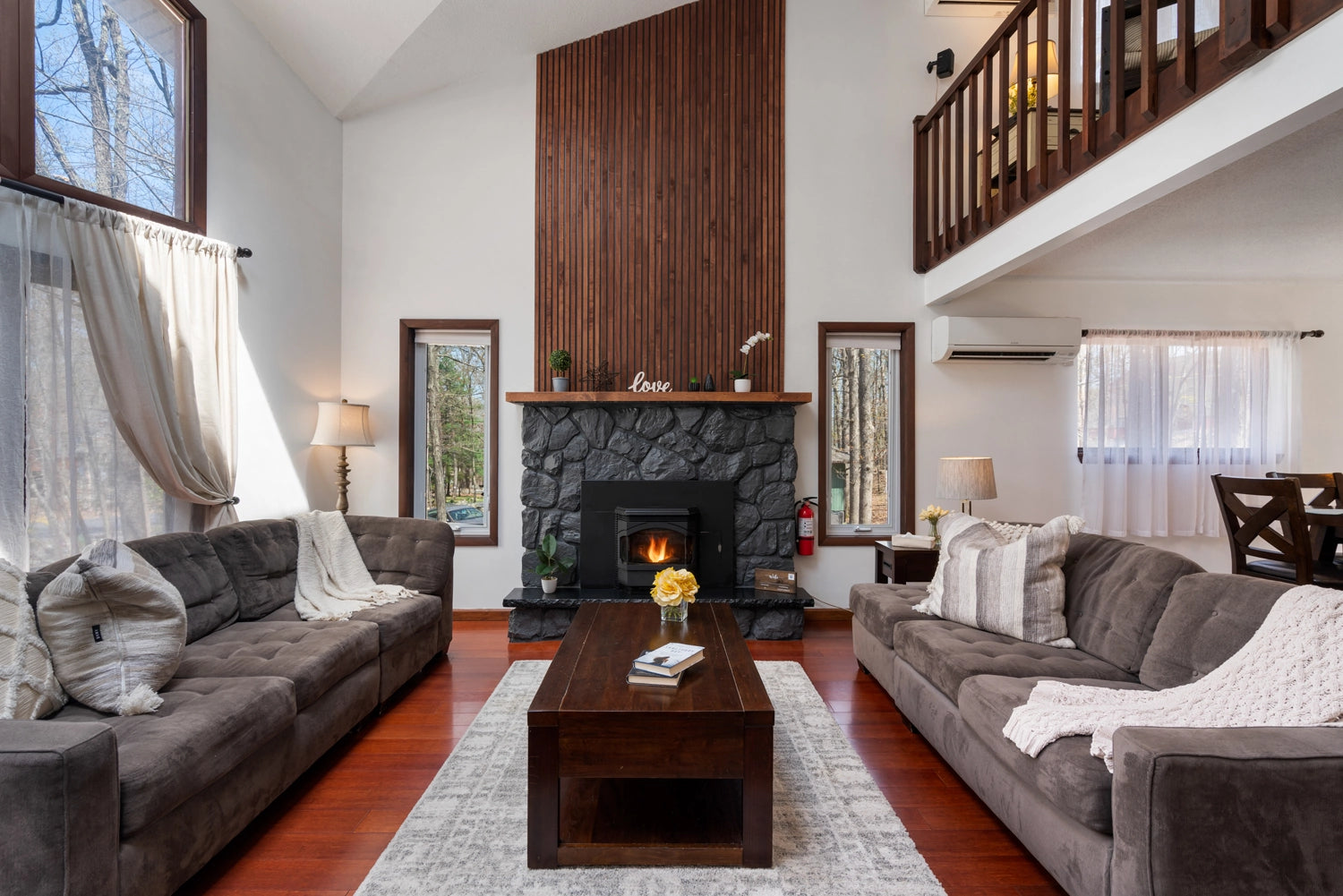 Airbnb Photography: Stylish Poconos Chalet in East Stroudsburg, PA