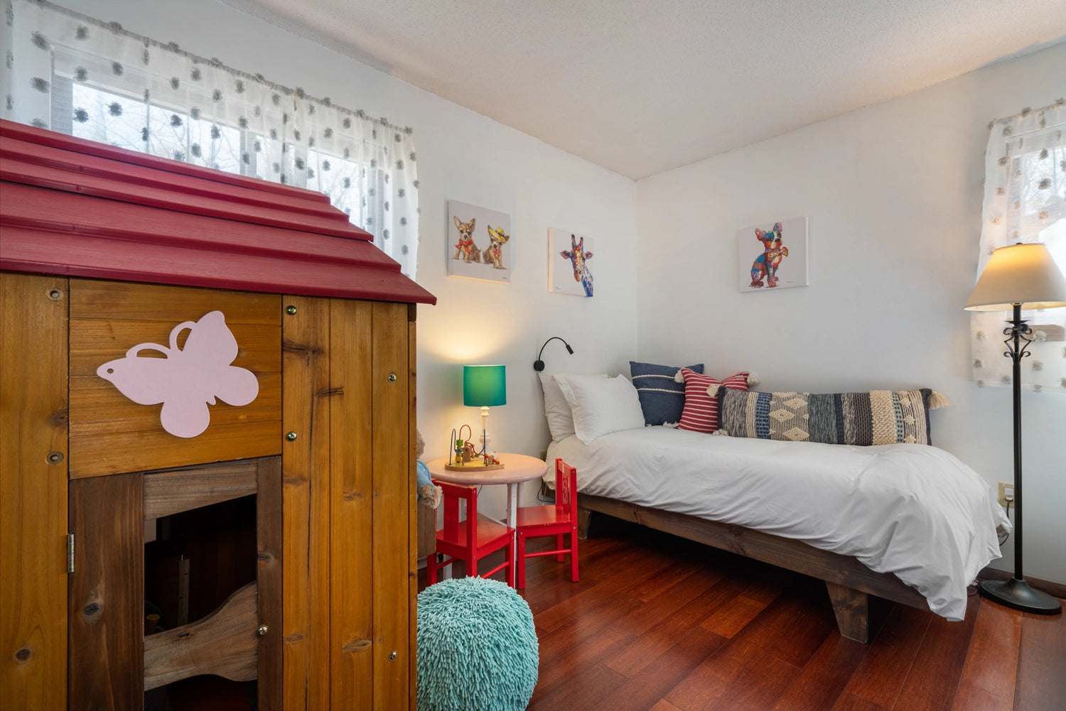 Airbnb Photography: Stylish Poconos Chalet in East Stroudsburg, PA