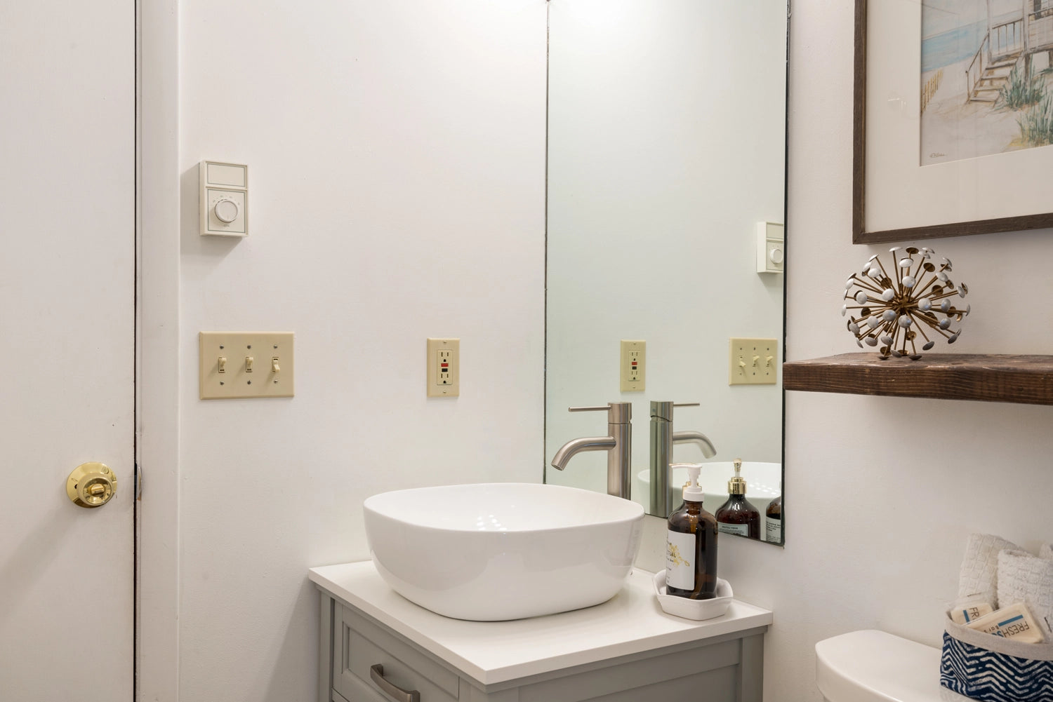 Airbnb Photography: Stylish Poconos Chalet in East Stroudsburg, PA