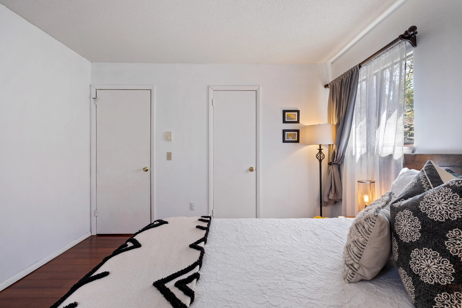 Airbnb Photography: Stylish Poconos Chalet in East Stroudsburg, PA