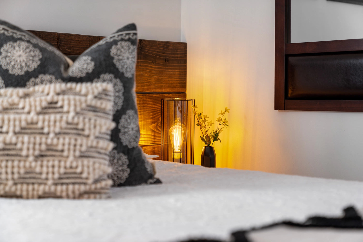 Airbnb Photography: Stylish Poconos Chalet in East Stroudsburg, PA