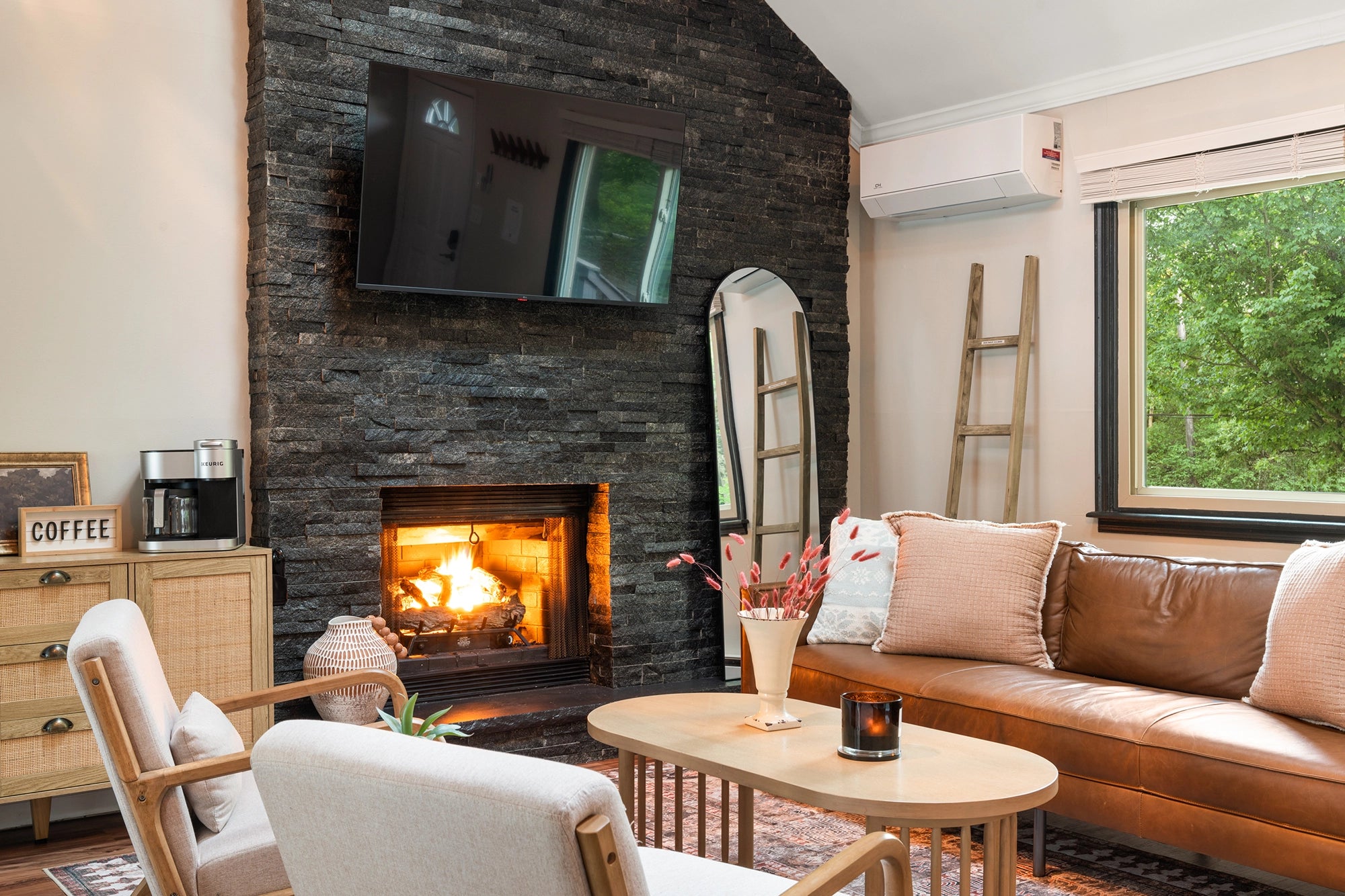 Airbnb Photography: Rustic‑Contemporary Pocono Retreat, PA