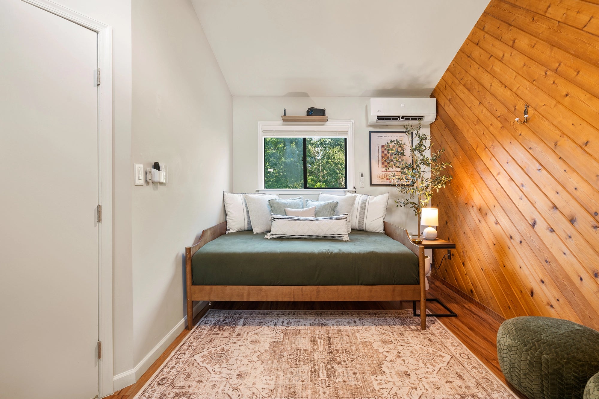 Airbnb Photography: Rustic‑Contemporary Pocono Retreat, PA