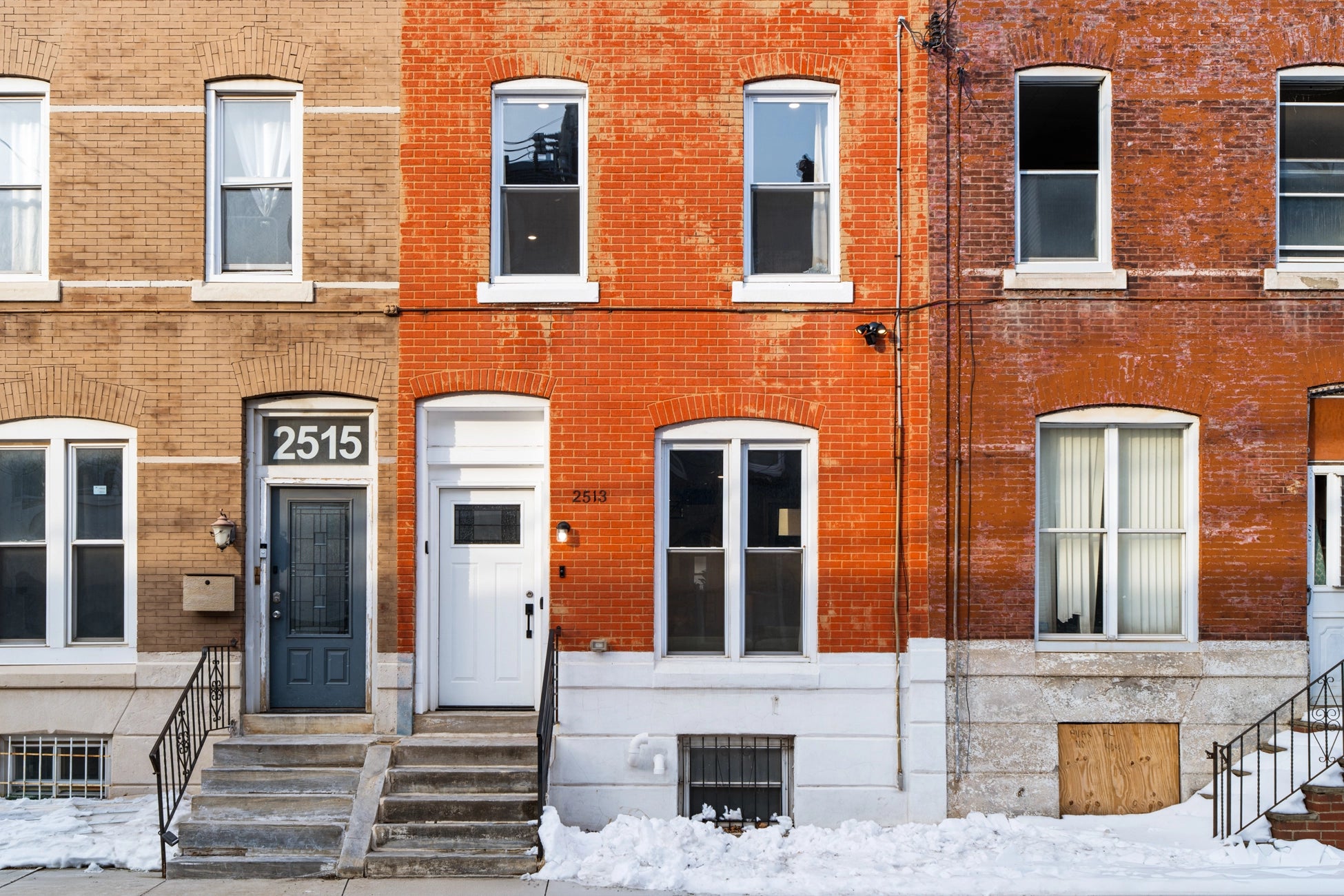 Airbnb Photography: Modern Brick Townhouse STR in Philadelphia PA