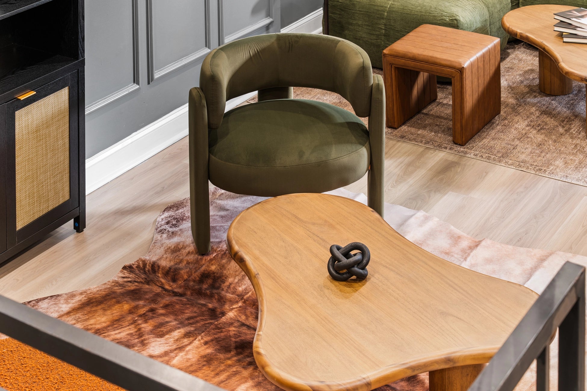 Airbnb Photography: Modern Brick Townhouse STR in Philadelphia PA