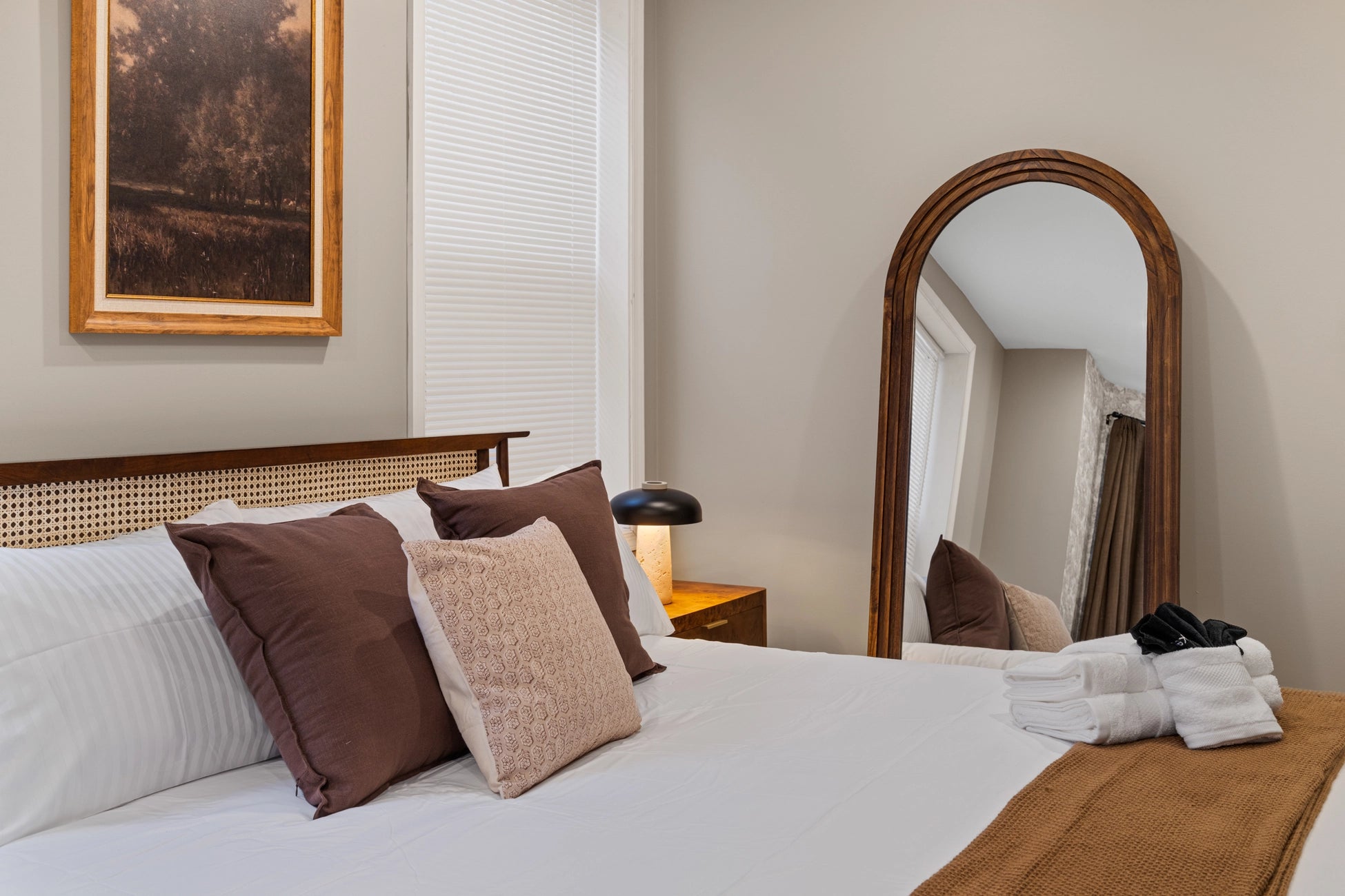 Airbnb Photography: Modern Brick Townhouse STR in Philadelphia PA