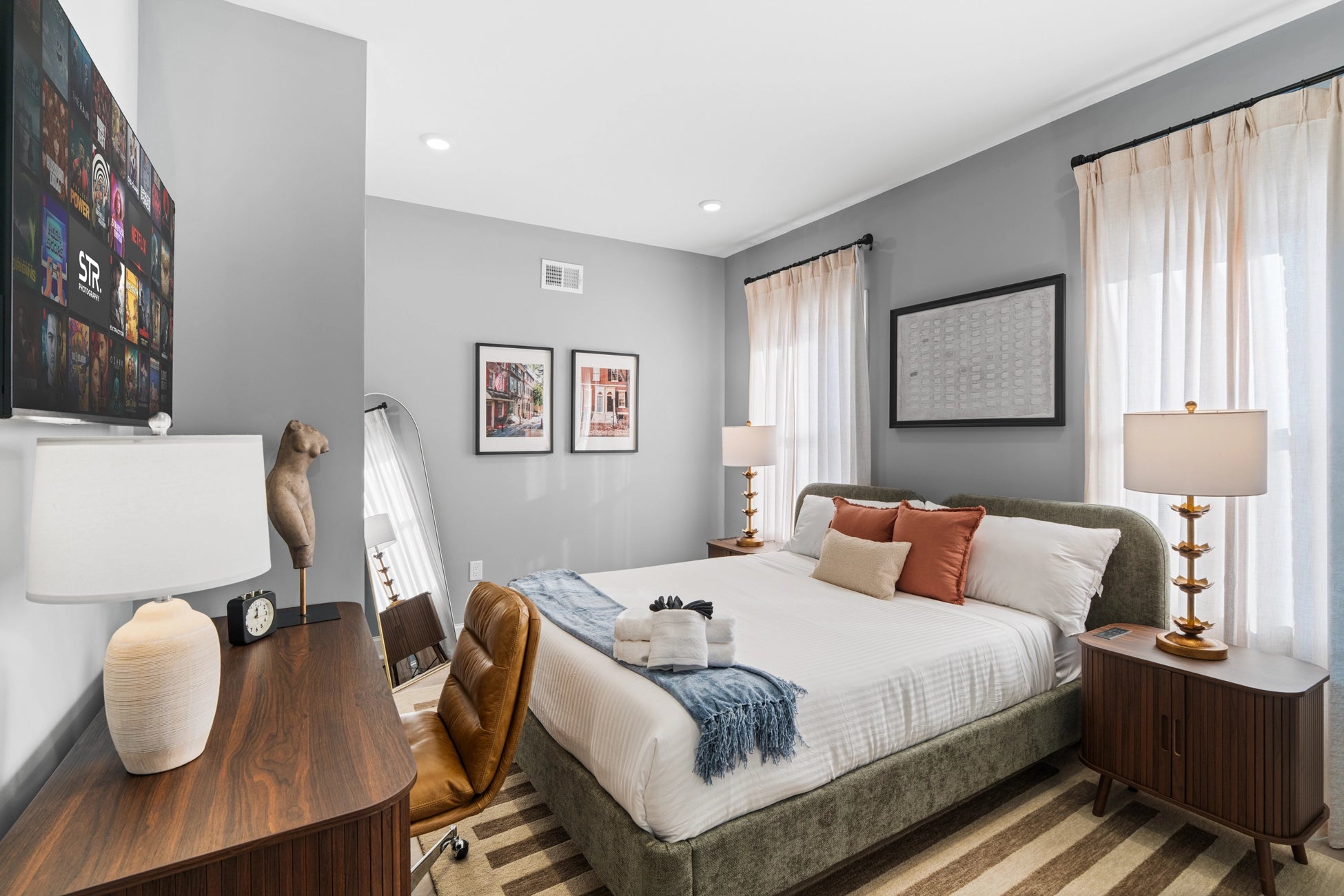 Airbnb Photography: Modern Brick Townhouse STR in Philadelphia PA