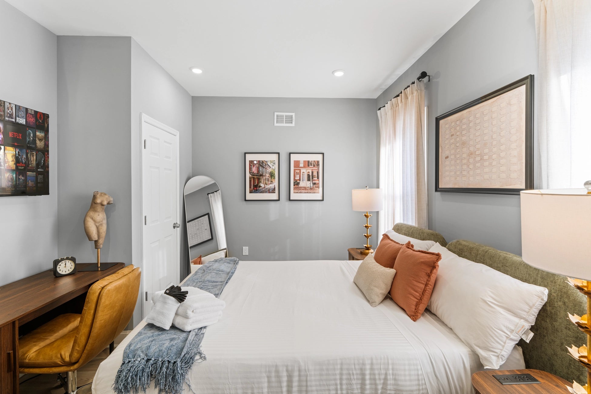 Airbnb Photography: Modern Brick Townhouse STR in Philadelphia PA