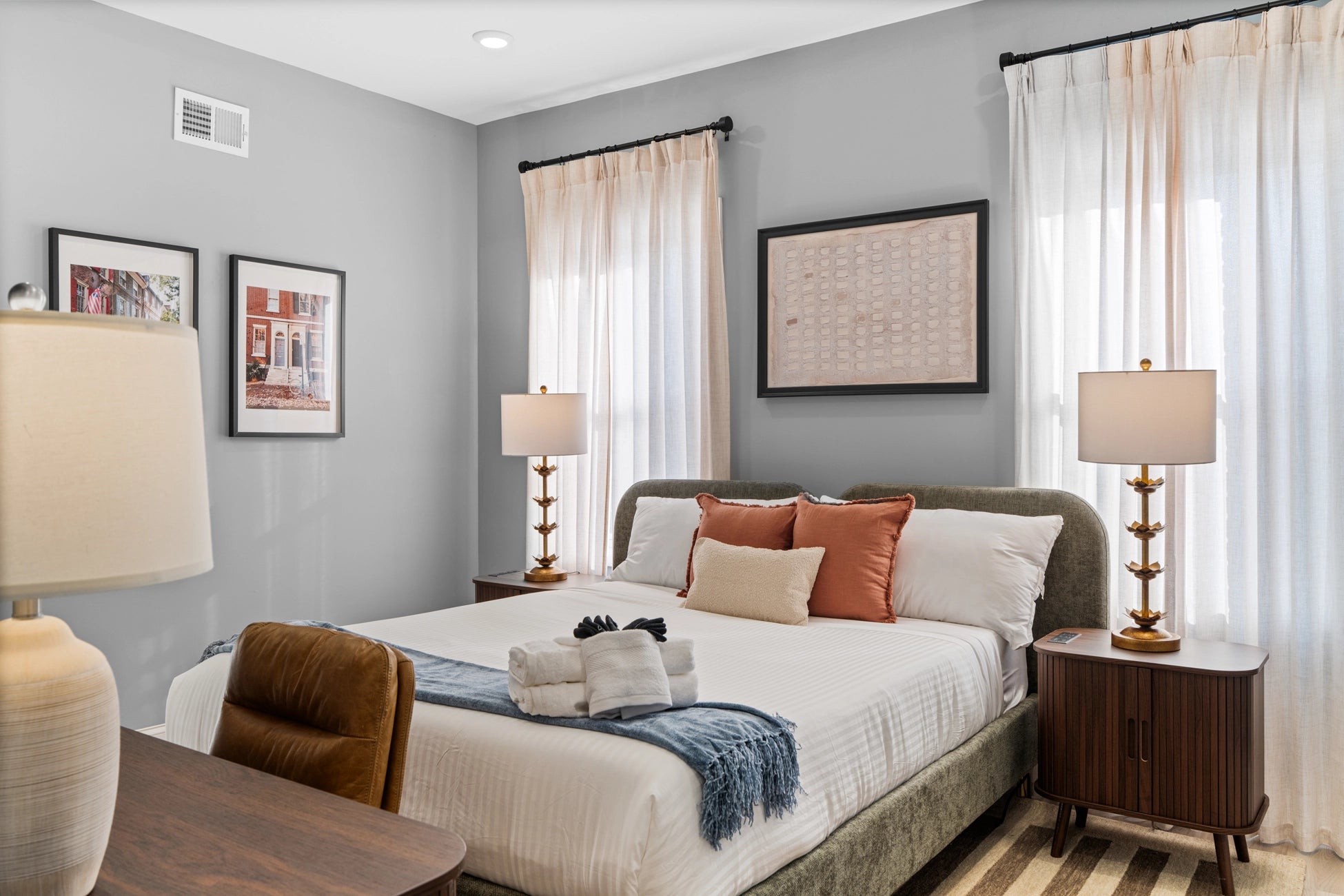 Airbnb Photography: Modern Brick Townhouse STR in Philadelphia PA